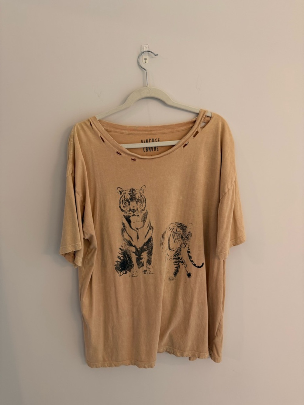 vestique Tan Tiger Graphic Short Sleeve Tee